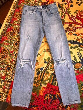 AGOLDE jeans, distressed, size 24. Straight leg med rise #quietluxury